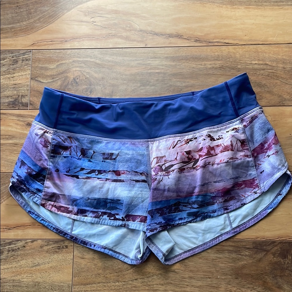 Lululemon Speed Up shorts 2.5” sunrise silhouette multi/Gatsby blue